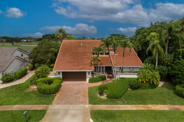 10503 Boca Woods LN, Boca Raton, FL 33428