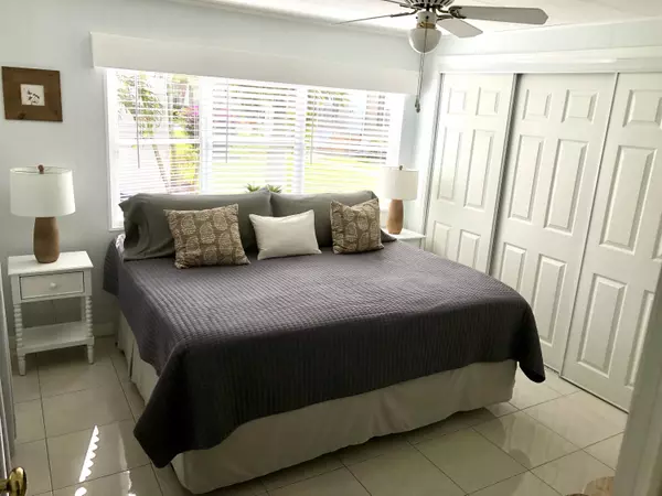 Deerfield Beach, FL 33442,127 Alamanda LN