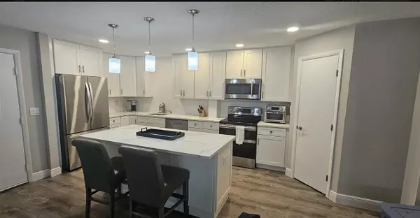 1105 Duncan 104 CIR 104, Palm Beach Gardens, FL 33418