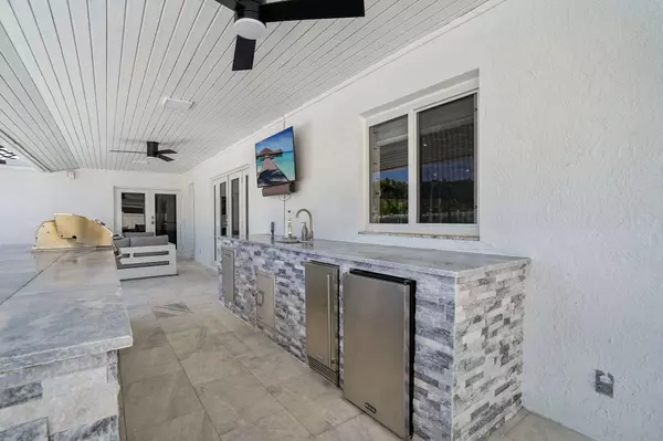 Boca Raton, FL 33433,21830 Banyanwood RD