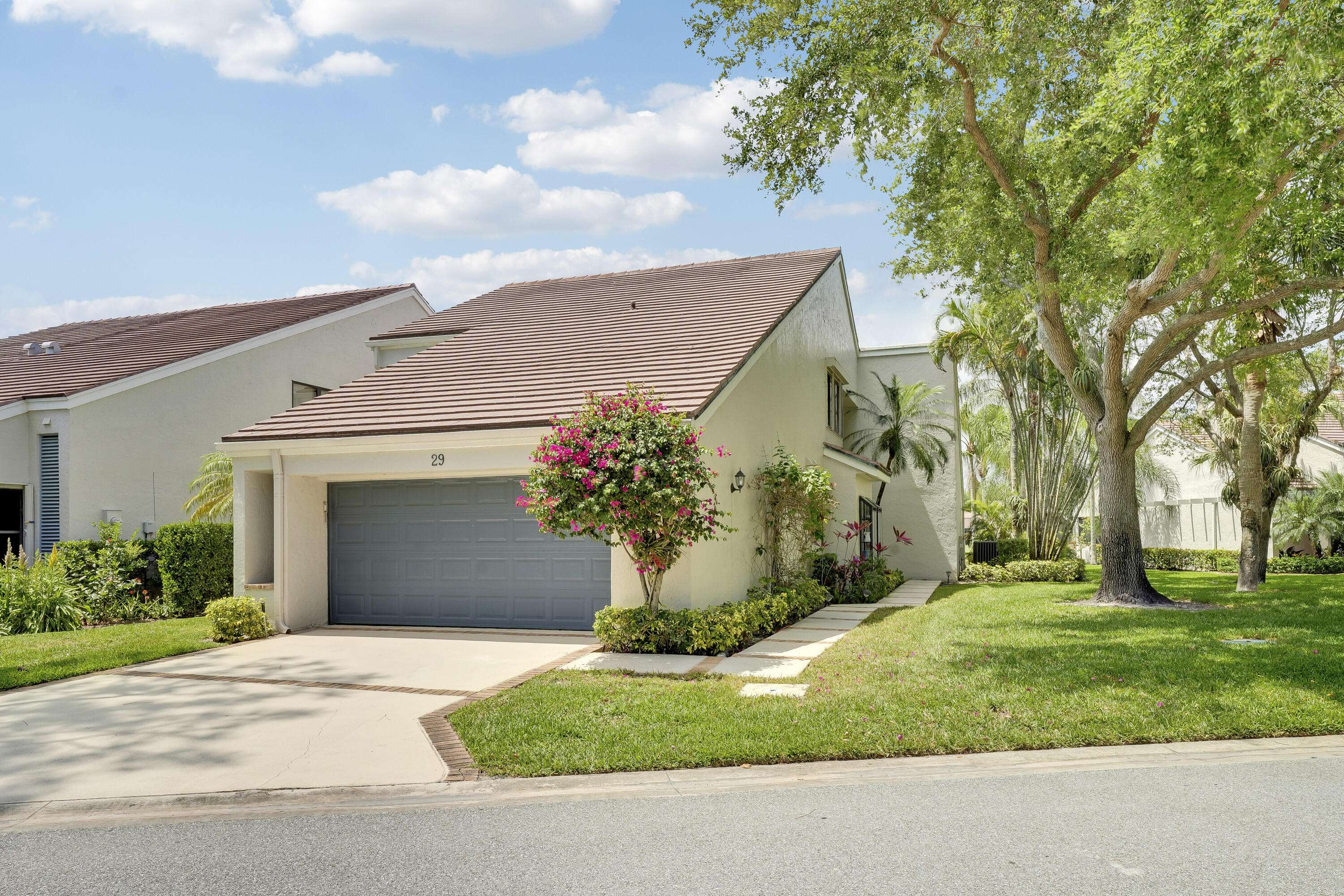 Palm Beach Gardens, FL 33418,29 Edinburgh DR