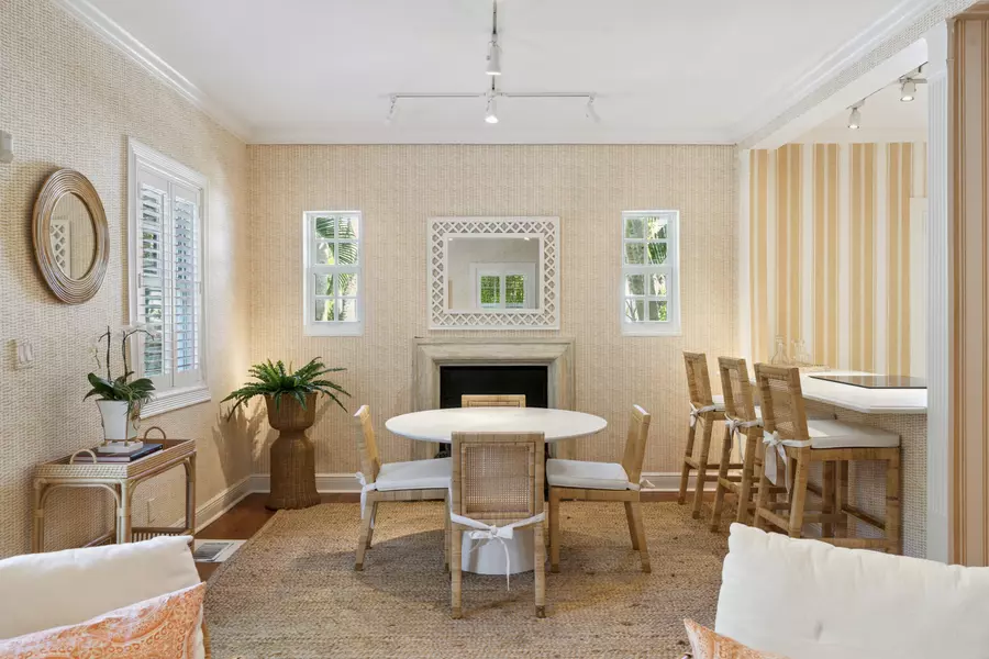 151 S County RD 1st Fl, Palm Beach, FL 33480