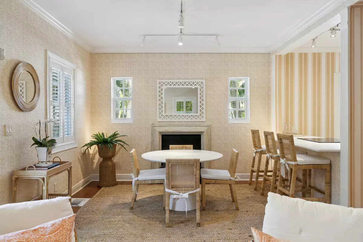 Palm Beach, FL 33480,151 S County RD 1st Fl