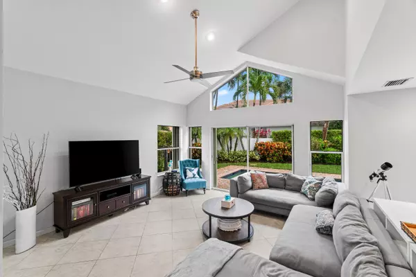 Boca Raton, FL 33496,5228 NW 22nd AVE