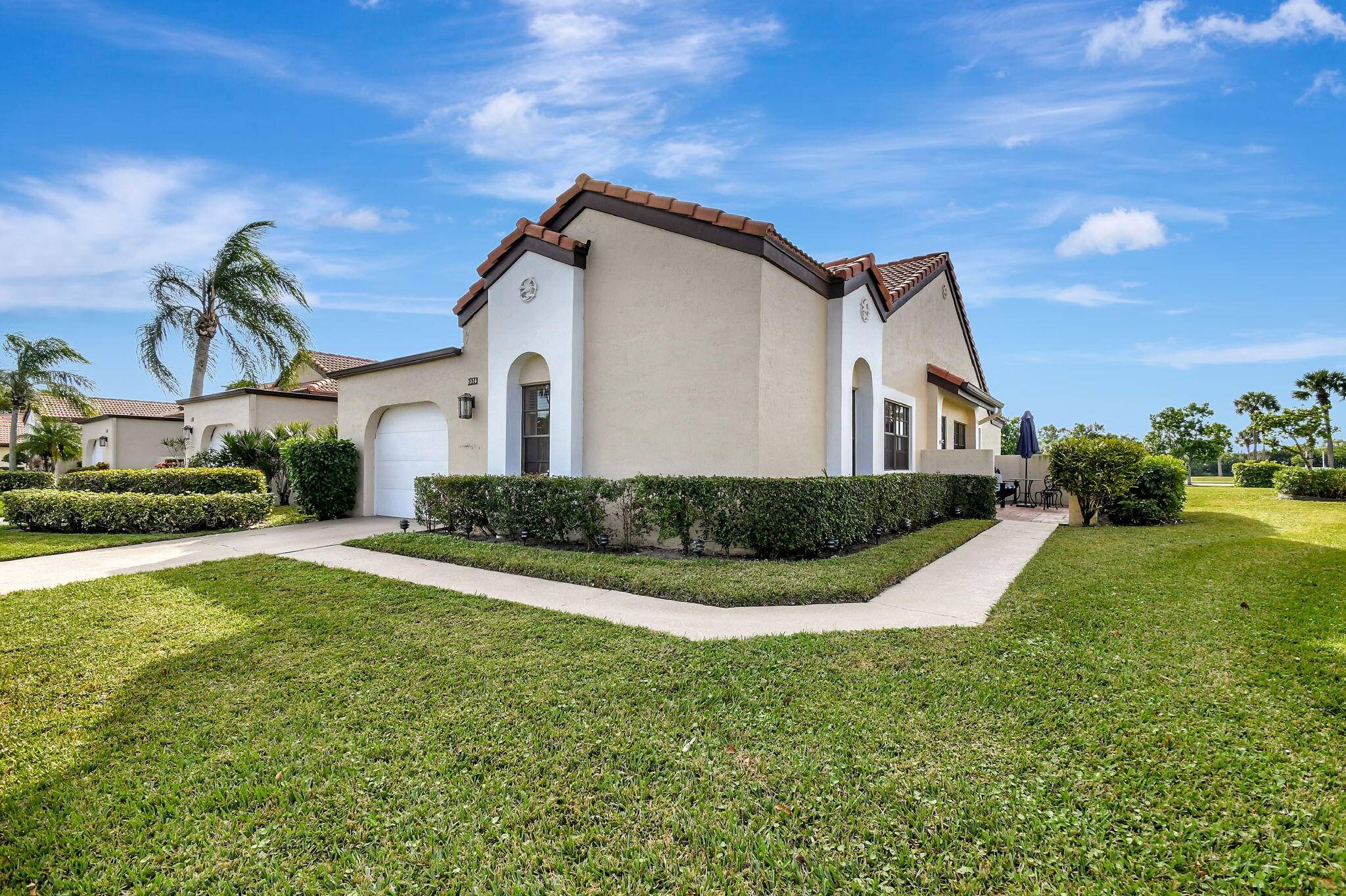 Boynton Beach, FL 33472,8326 Mooring CIR