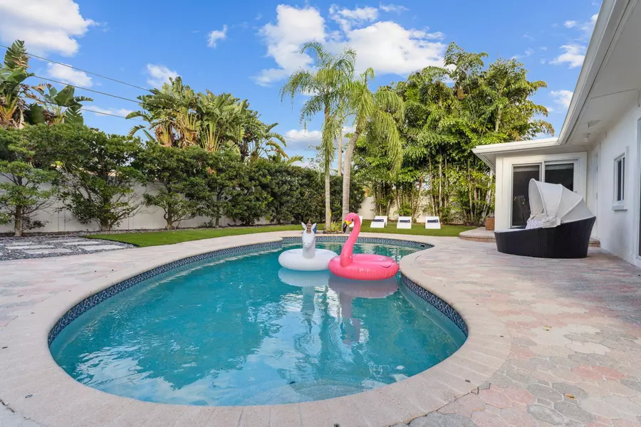 2205 NE 30th ST, Lighthouse Point, FL 33064
