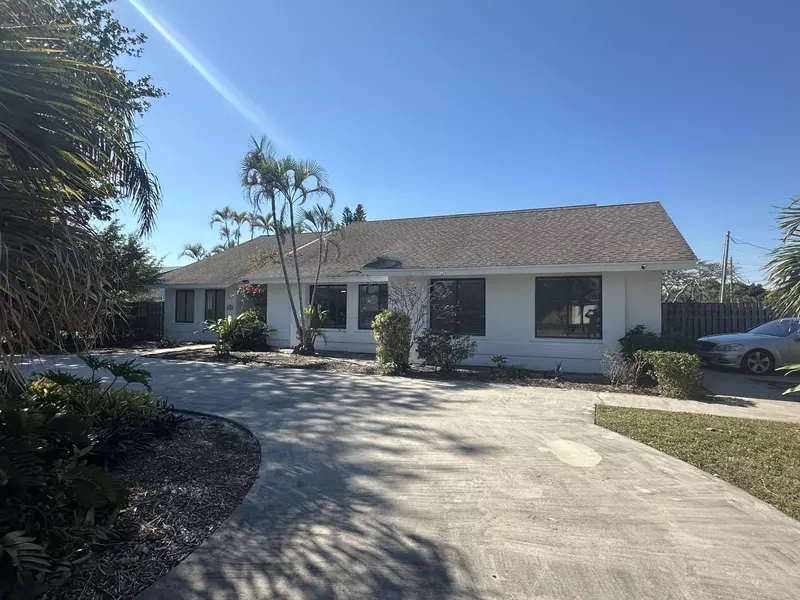 6235 Boyd LN, Lake Worth, FL 33462