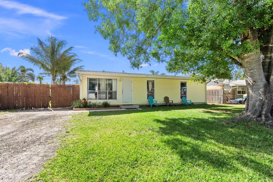 3090 SW Edwards AVE, Palm City, FL 34990