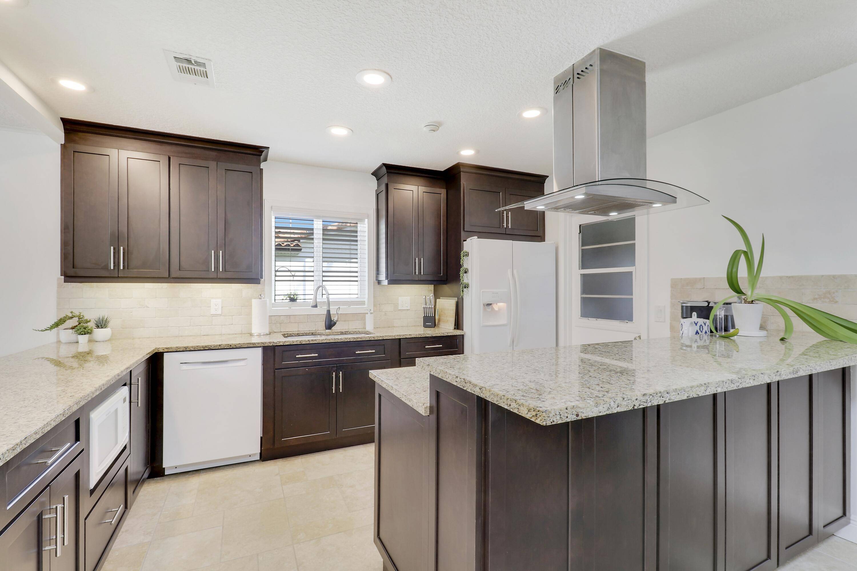 Tequesta, FL 33469,19339 W Indies LN