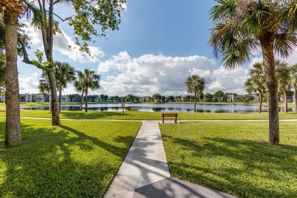 5310 Las Verdes CIR 316, Delray Beach, FL 33484