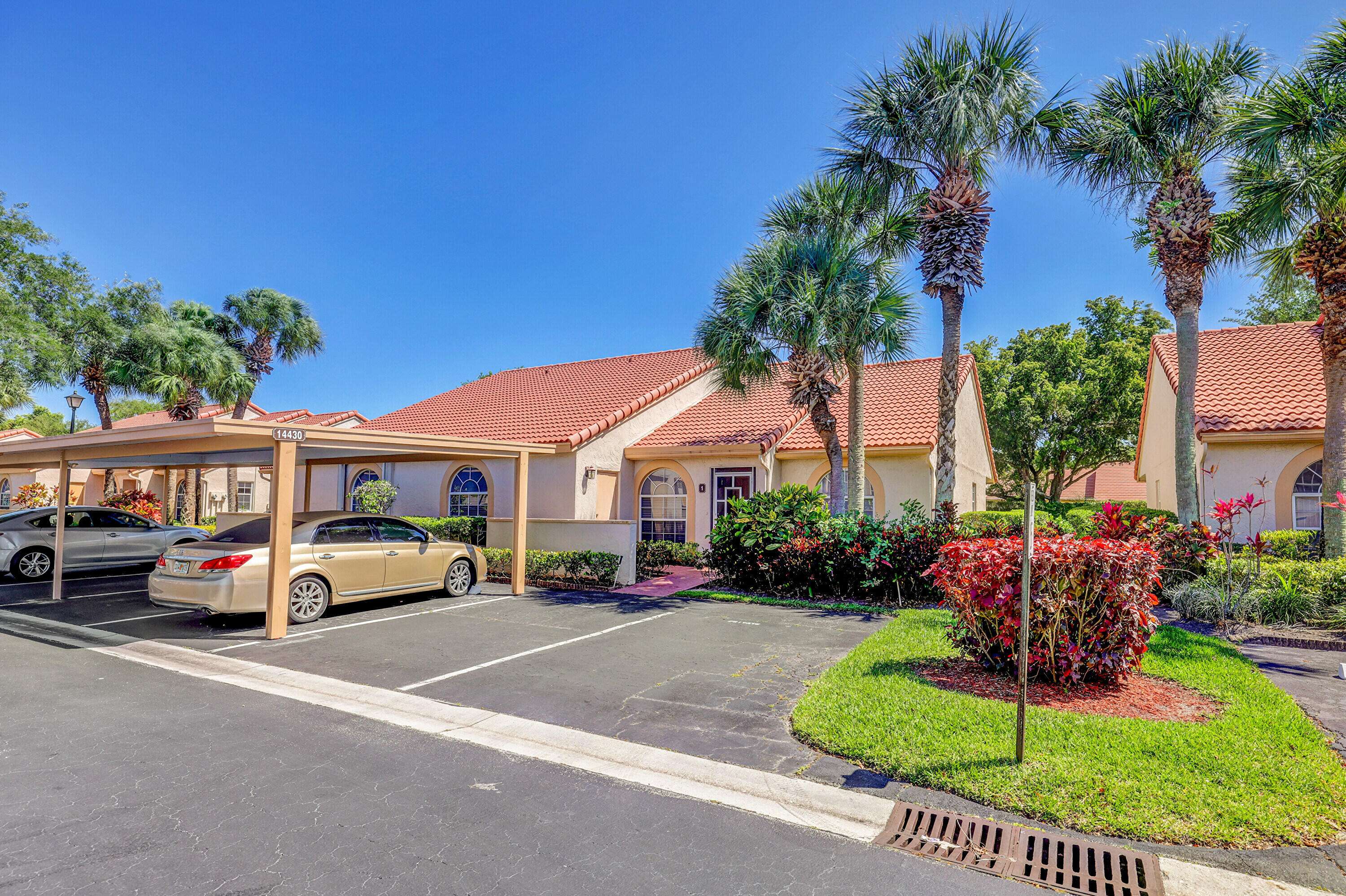 Delray Beach, FL 33446,14430 Via Royale 1