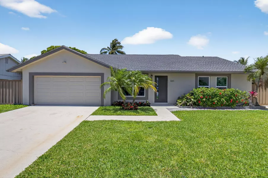 621 NW 10th CT, Boynton Beach, FL 33426