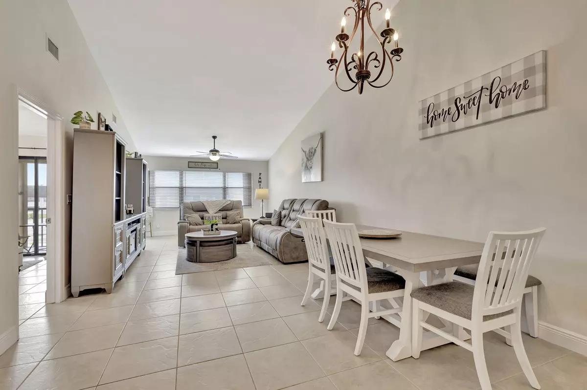 Lake Worth, FL 33467,4693 E Lucerne Lakes BLVD 203