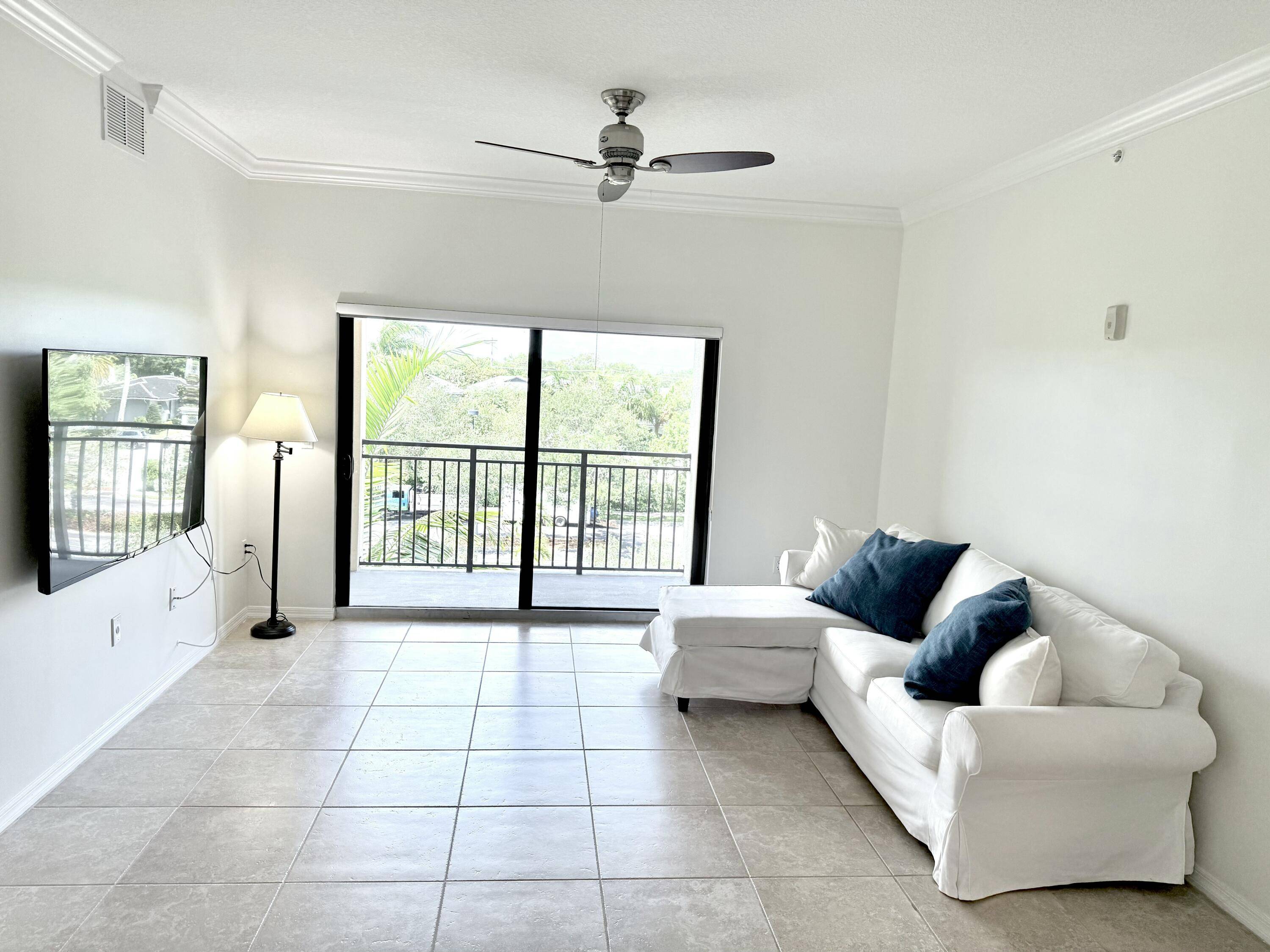 Palm Beach Gardens, FL 33418,4907 Midtown LN 1415
