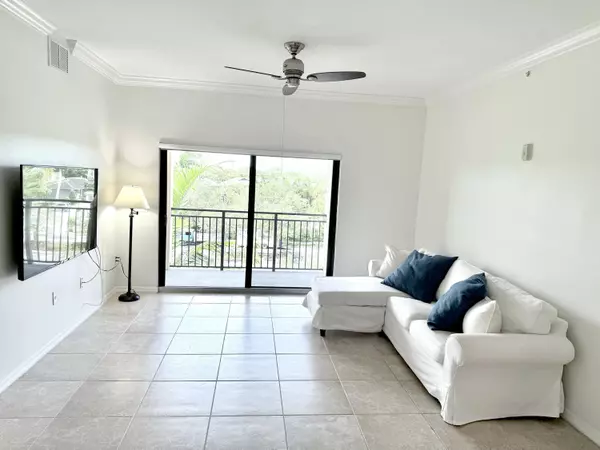Palm Beach Gardens, FL 33418,4907 Midtown LN 1415