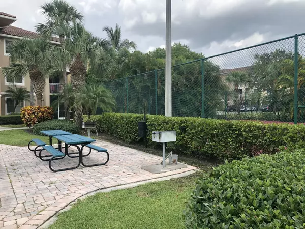 West Palm Beach, FL 33411,6450 Emerald Dunes 301 DR