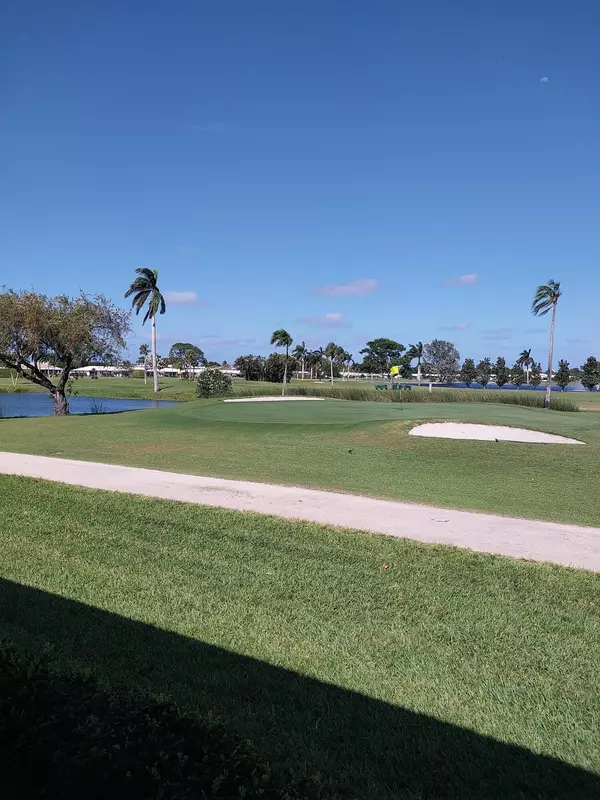 Boynton Beach, FL 33426,300 SW Golfview TER 139