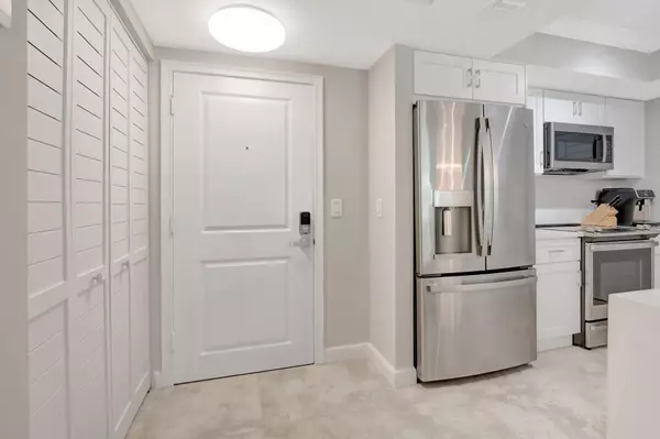 Boca Raton, FL 33432,99 SE Mizner BLVD 636