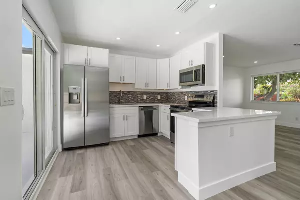 Deerfield Beach, FL 33064,311 NW 37th ST