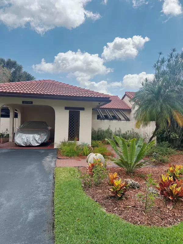 Boca Raton, FL 33433,21708 Tall Palm Circle 7-A