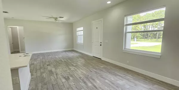 Loxahatchee, FL 33470,17186 N 84th CT