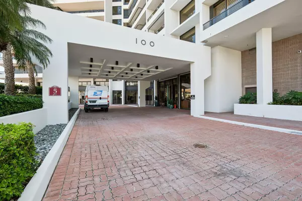 North Palm Beach, FL 33408,100 Lakeshore DR 456