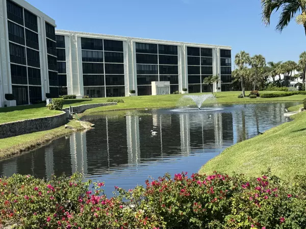 Jupiter, FL 33469,200 Intracoastal PL 404