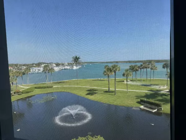 Jupiter, FL 33469,200 Intracoastal PL 404