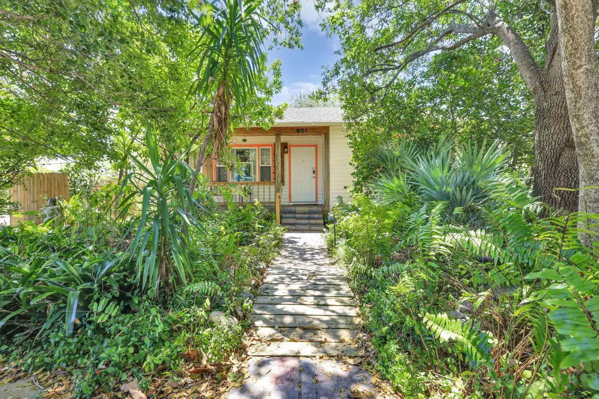 Lake Worth Beach, FL 33460,901 N 18th AVE