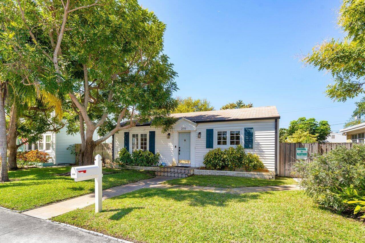 Lake Worth Beach, FL 33460,215 S Palmway