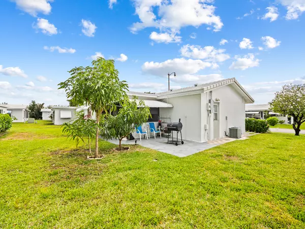 Pompano Beach, FL 33064,210 NW 25th CT