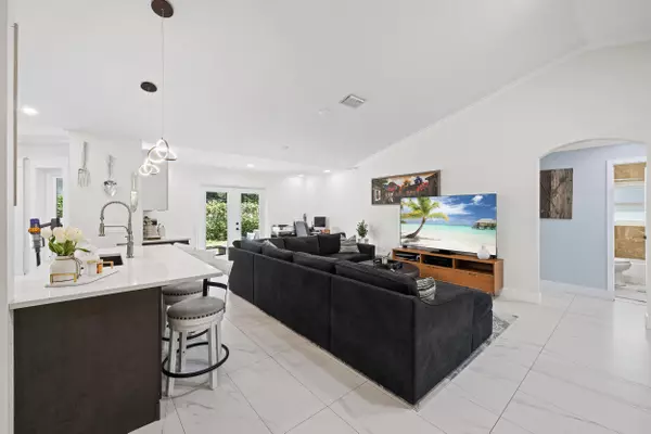 Vero Beach, FL 32962