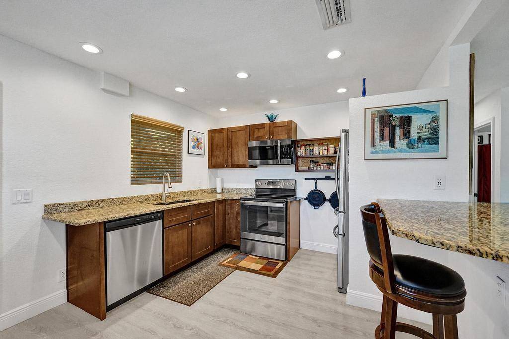 Palm Springs, FL 33406,2907 Apalachee RD