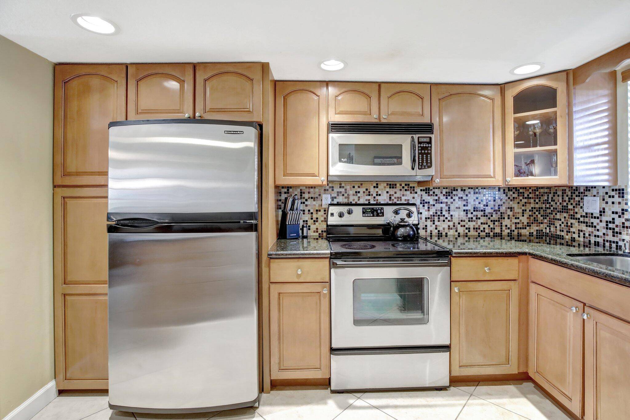 Davie, FL 33328,3300 W Rolling Hills CIR 705