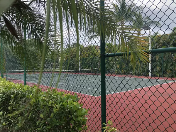 West Palm Beach, FL 33411,6450 Emerald Dunes DR 301