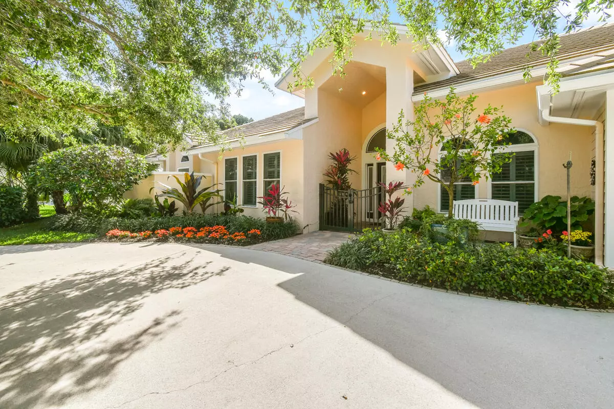 Hobe Sound, FL 33455,8836 SE Marina Bay DR