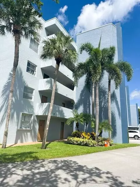 Boca Raton, FL 33487,5301 NW 2nd AVE 308