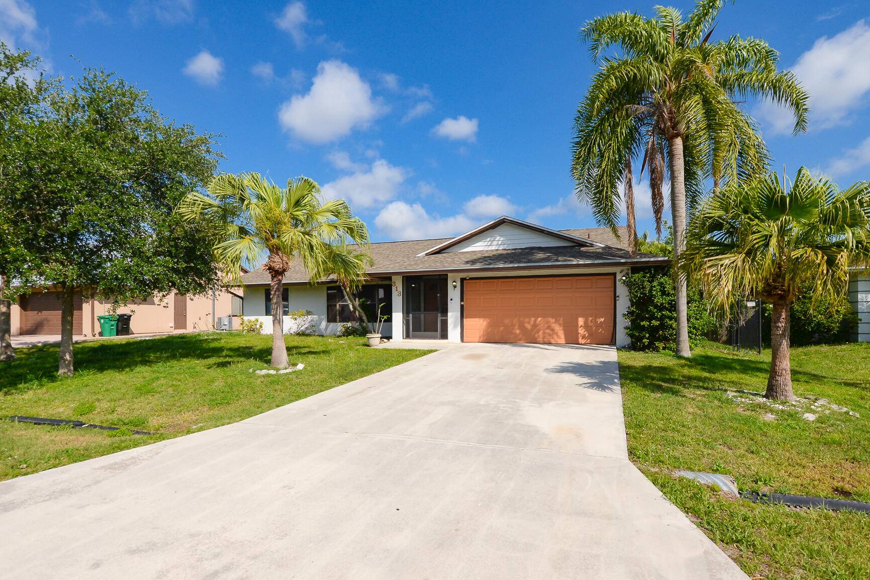 Port Saint Lucie, FL 34983,313 SE Wallace TER