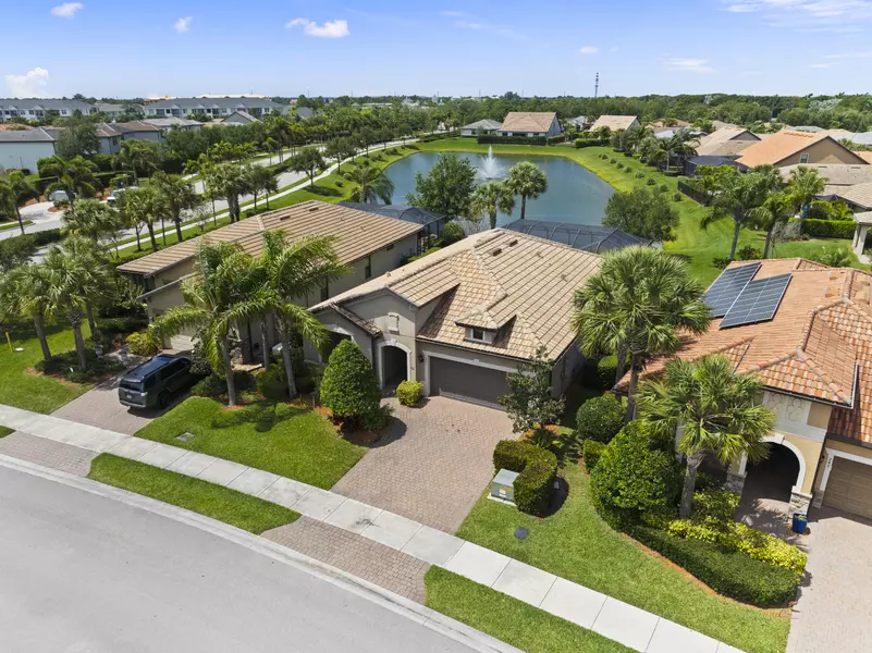 251 SE Courances DR, Port Saint Lucie, FL 34984