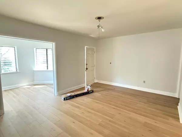 West Palm Beach, FL 33407,523 48th ST
