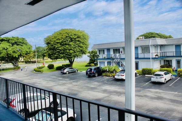 2440 Lake Osborne DR 207,  Lake Worth,  FL 33461