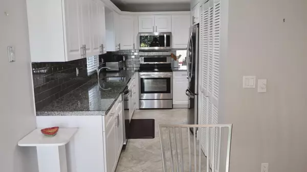 Delray Beach, FL 33484,13817 Royal Palm CT B