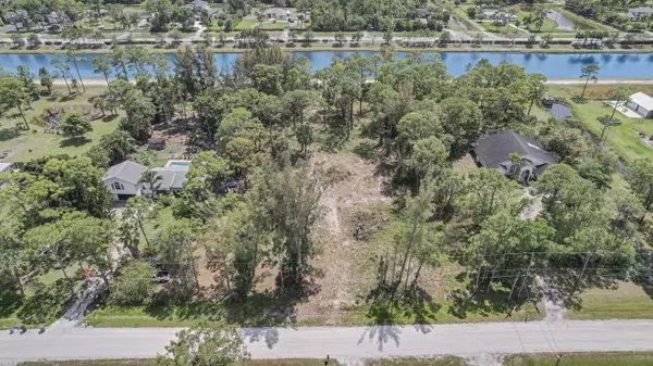 11220 61st ST, The Acreage, FL 33412