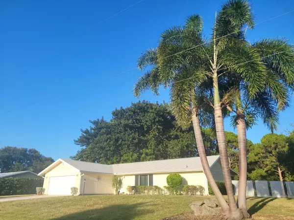 Port Saint Lucie, FL 34952,2913 SE Darien RD
