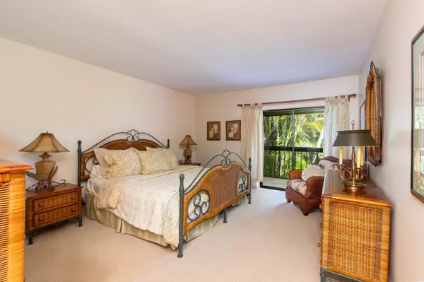 Wellington, FL 33414,13334 Polo Club RD 314-315
