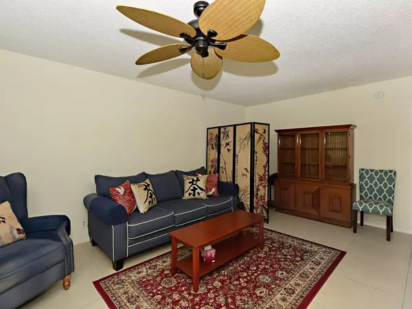 Deerfield Beach, FL 33442,45 Farnham B