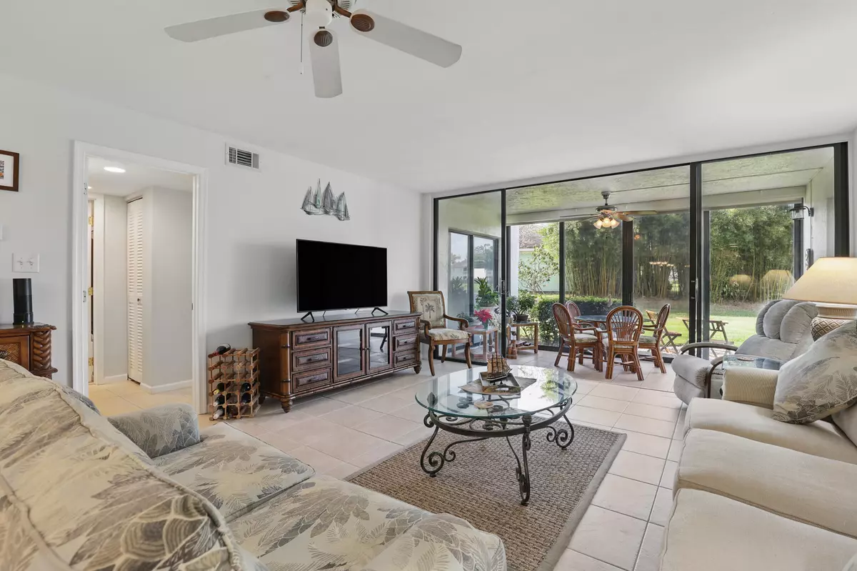 Fort Pierce, FL 34949,2400 S Ocean DR 7615