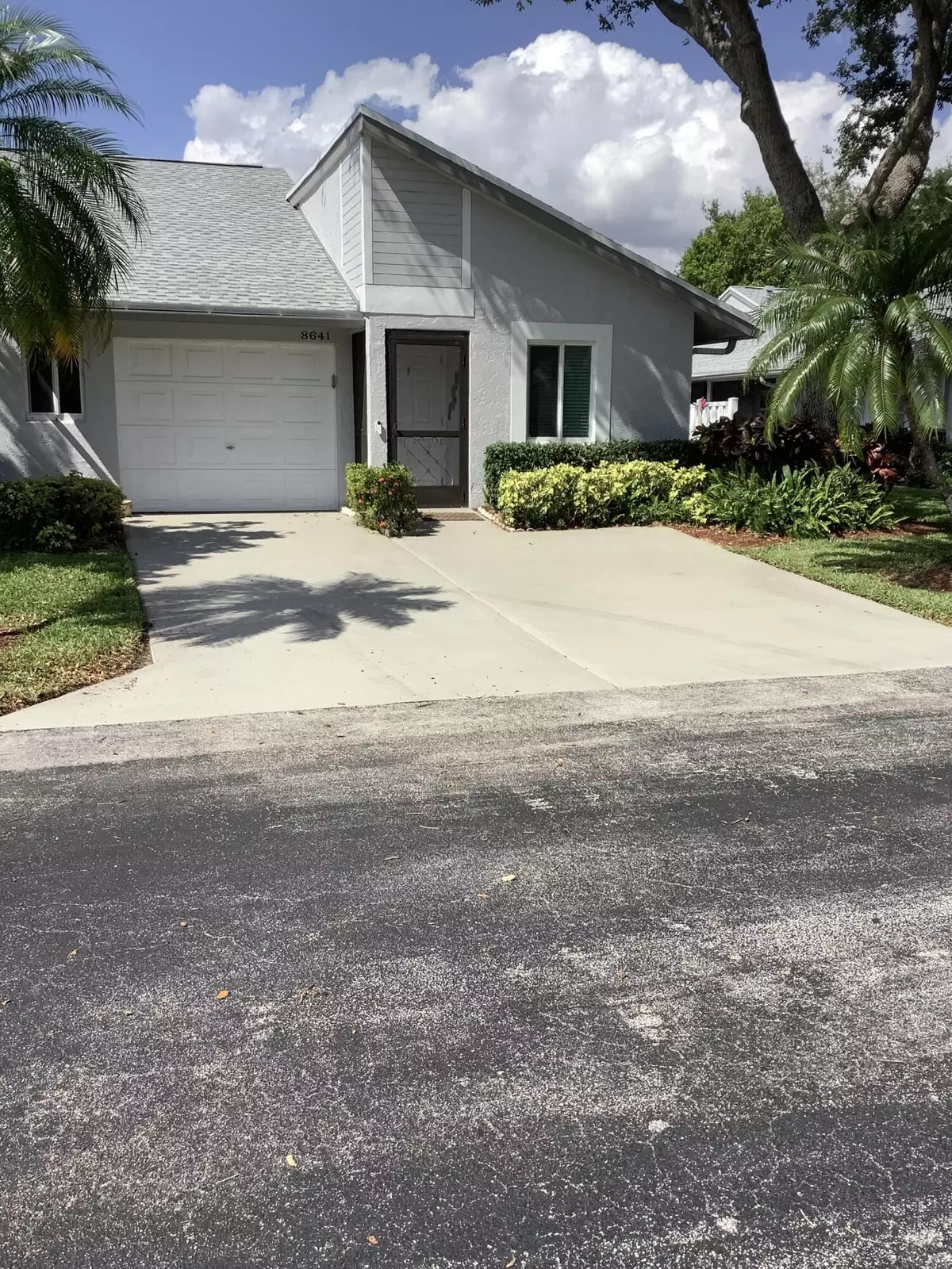 Boca Raton, FL 33496,8641 Raintree CT