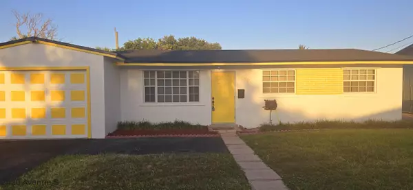 2420 S Avenue S, West Palm Beach, FL 33404