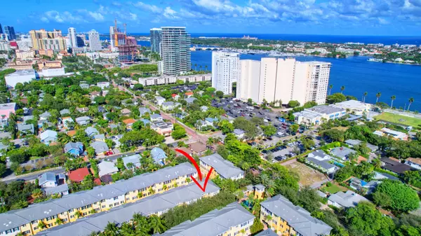 West Palm Beach, FL 33401,312 N Bromeliad